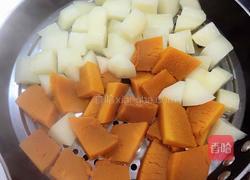 奶油南瓜虾仁浓汤的做法图解7