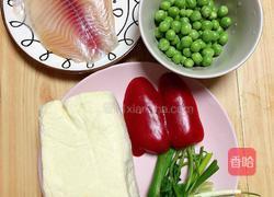 香煎鱼柳焖豆腐的做法图解1