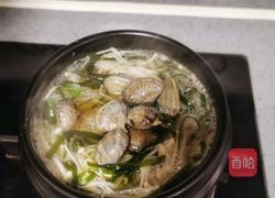 砂锅花甲米线的做法图解7