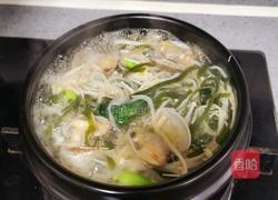 砂锅花甲米线的做法图解8