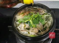 砂锅花甲米线的做法图解10