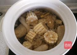 虾仁玉米滋补汤的做法图解11