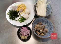 海鲜汤的做法图解1