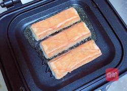 爆浆芝士蟹肉三明治(5分钟快手餐)的做法图解3