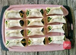 韭菜虾皮鸡蛋锅贴的做法图解12