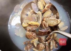 花蛤裙带菜粉丝煲的做法图解3