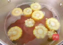 鲜虾白蛤玉米莲藕汤的做法图解9