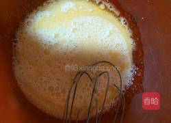 戚风蛋糕的做法图解3