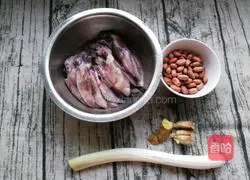 Illustration of how to make Kung Pao Squid 1