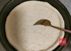 培根虾仁芝士披萨的做法图解2