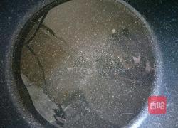 家常油煎刀鱼段的做法图解4