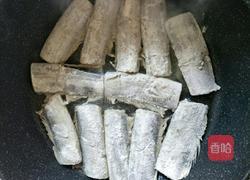 家常油煎刀鱼段的做法图解5