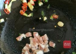 超简单清爽可口好吃的花菜炒肉的做法图解4