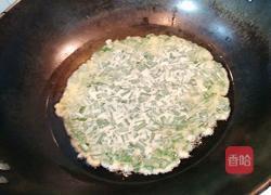 韭菜鸡蛋煎饼的做法图解5