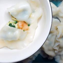 韭菜鸡蛋鲜虾水饺的做法[图]