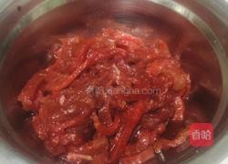 胡萝卜丝炒牛肉丝的做法图解1