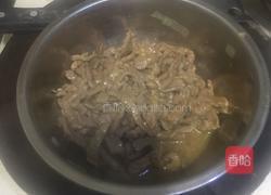 胡萝卜丝炒牛肉丝的做法图解3