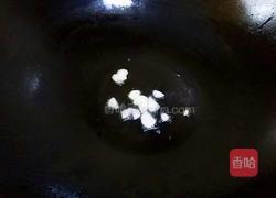 黑木耳炒青菜的做法图解4