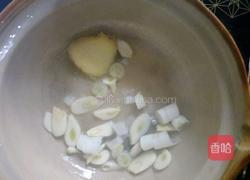 捞只蟹子做汤喝的做法图解2