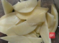 孜然脆土豆片的做法图解1
