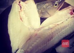 番茄鲈鱼汤的做法图解2