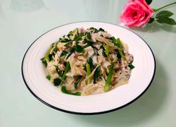 肉丝炒韭菜豆皮丝