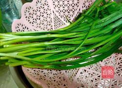 肉丝炒韭菜豆皮丝的做法图解2