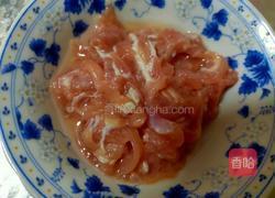 肉丝炒韭菜豆皮丝的做法图解3