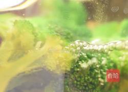 西蓝花豆腐蛋羹的做法图解3