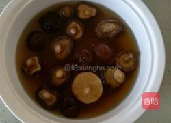 黄焖鸡块的做法图解1