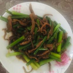 蒜薹炒牛肉丝的做法[图]