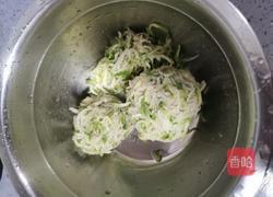 炝拌白萝卜丝的做法图解5