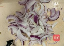 洋葱炒羊肉的做法图解3
