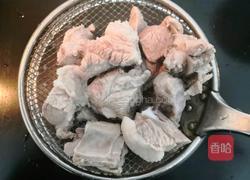 板栗排骨汤的做法图解5