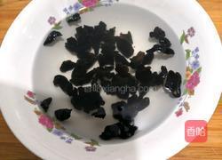 茭白木耳鸡汤的做法图解1