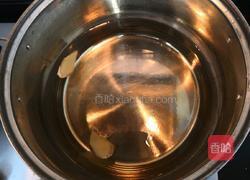 茭白木耳鸡汤的做法图解4