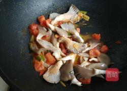 双菇番茄豆腐汤的做法图解9