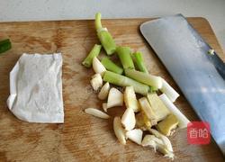 姬松茸茶树菇炖鸡腿的做法图解6