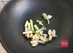 姬松茸茶树菇炖鸡腿的做法图解7