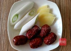 红枣山药煲鸡汤的做法图解4