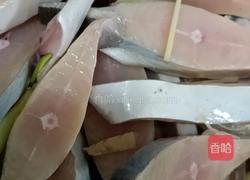 香煎鲳鱼的做法图解2