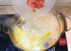 天麻党参炖鸡的做法图解9