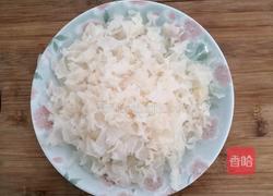 红枣雪梨银耳汤的做法图解2