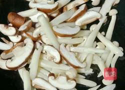 菌菇紫菜蛋花汤的做法图解9