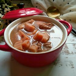 香菇胡萝卜莲藕排骨汤的做法[图]