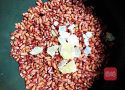 红豆牛奶汤(调经补血)的做法图解3