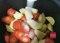 红烧肉烧土豆的做法图解7