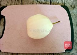 冰糖雪梨百合糖水的做法图解2