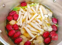 红枣海鲜菇鸡汤的做法图解11