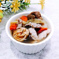 口蘑枸杞瘦肉汤的做法[图]